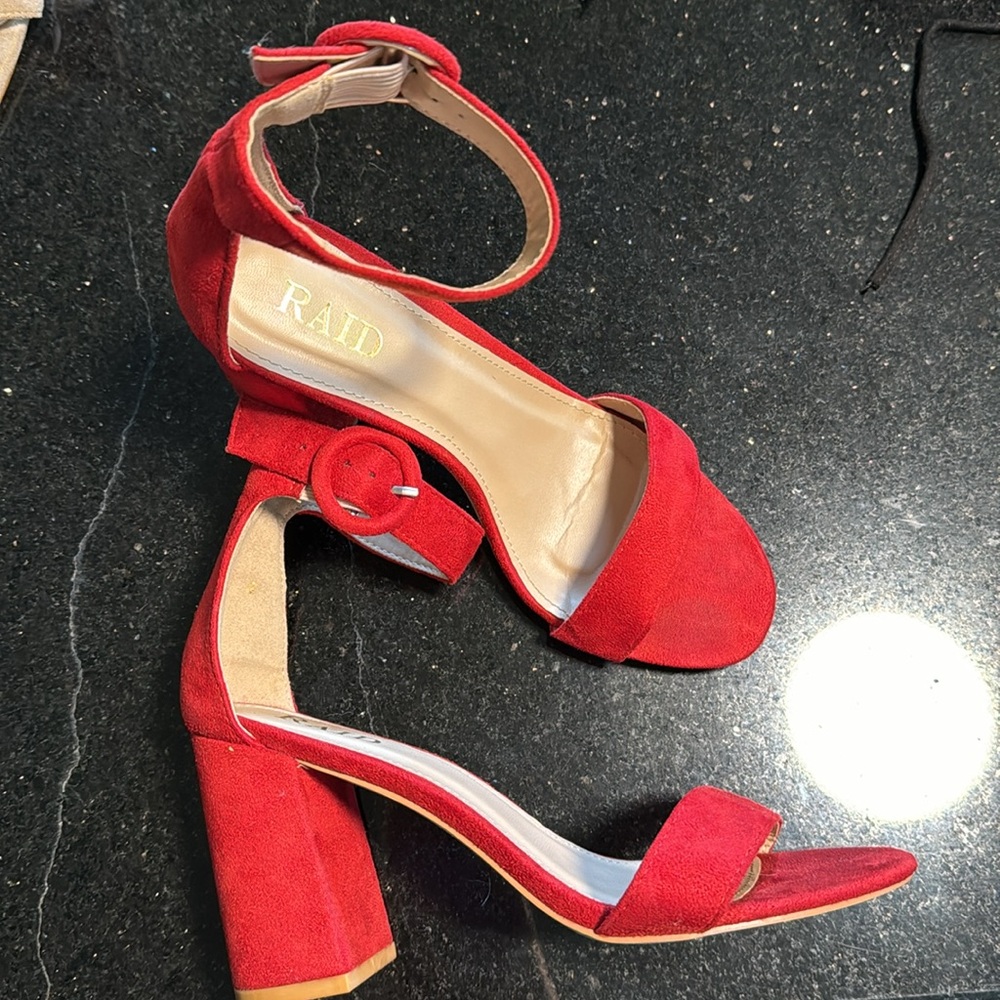 Red Raid heels - Picture 2 of 5